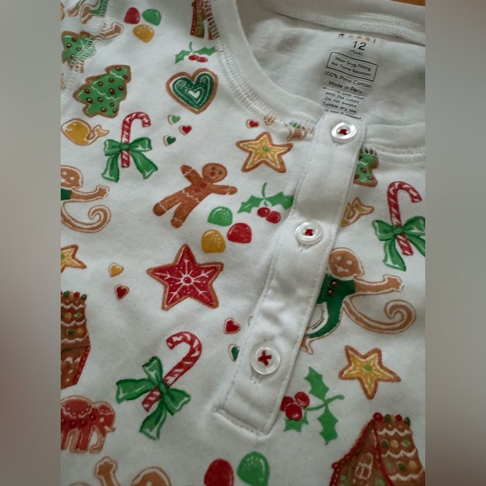 Roller Rabbit Holiday PJ Top - Picture 2 of 3